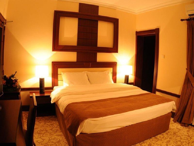 La Villa Hotel Doha Exterior foto